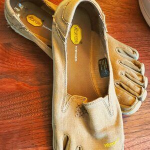 Vibram FiveFingers Women's CVT - Hemp  Size 40 EU / 9-9.5 US